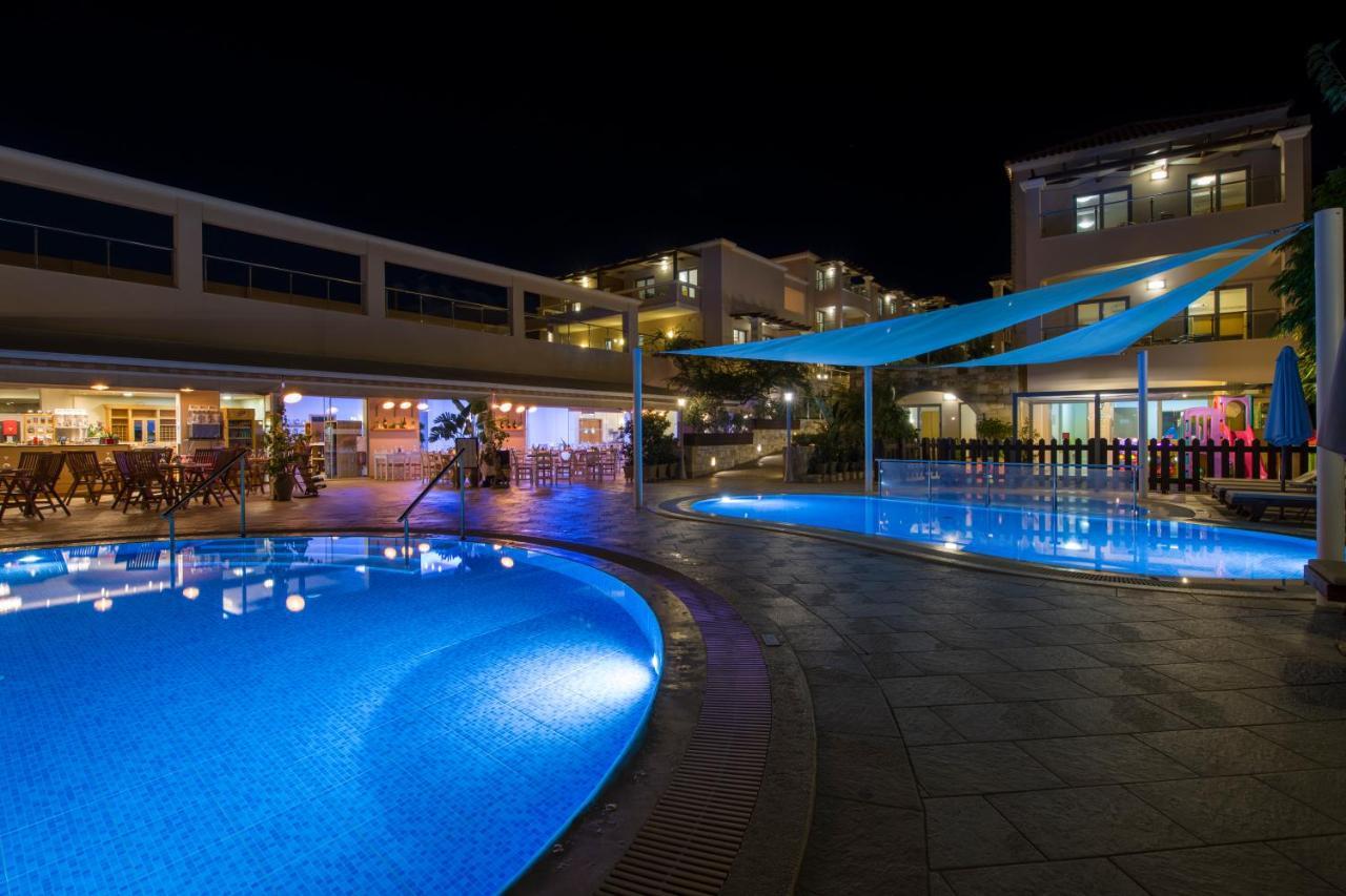 Isida Hotel Agia Marina Exteriér fotografie