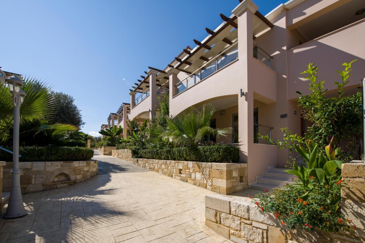 Isida Hotel Agia Marina Exteriér fotografie