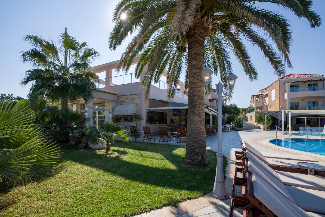 Isida Hotel Agia Marina Exteriér fotografie