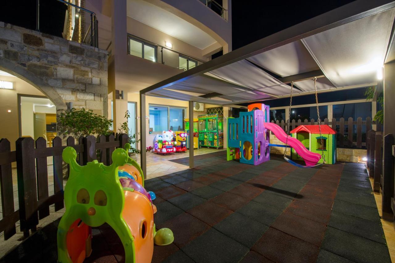 Isida Hotel Agia Marina Exteriér fotografie